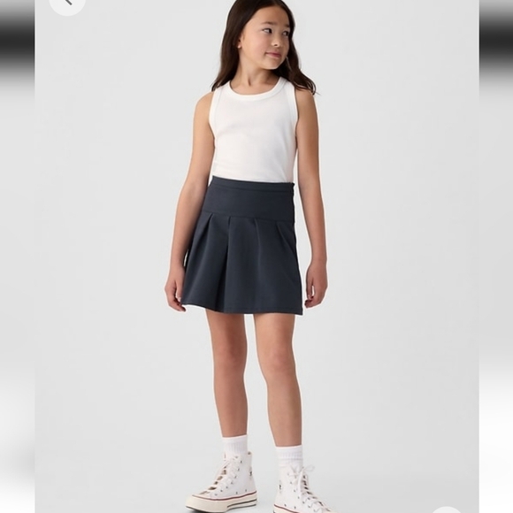 NWT! GAP, Kids Uniform Pleated Skirt, True indigo, XS (4/5) - Picture 2 of 8